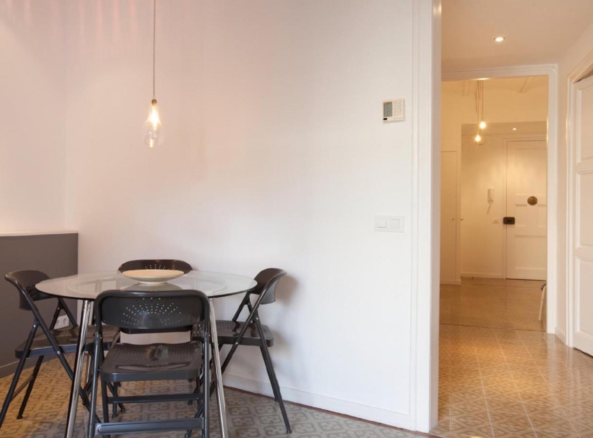 Napoles - Modernist Flat Close To Sagrada Familia Barcelona Bagian luar foto