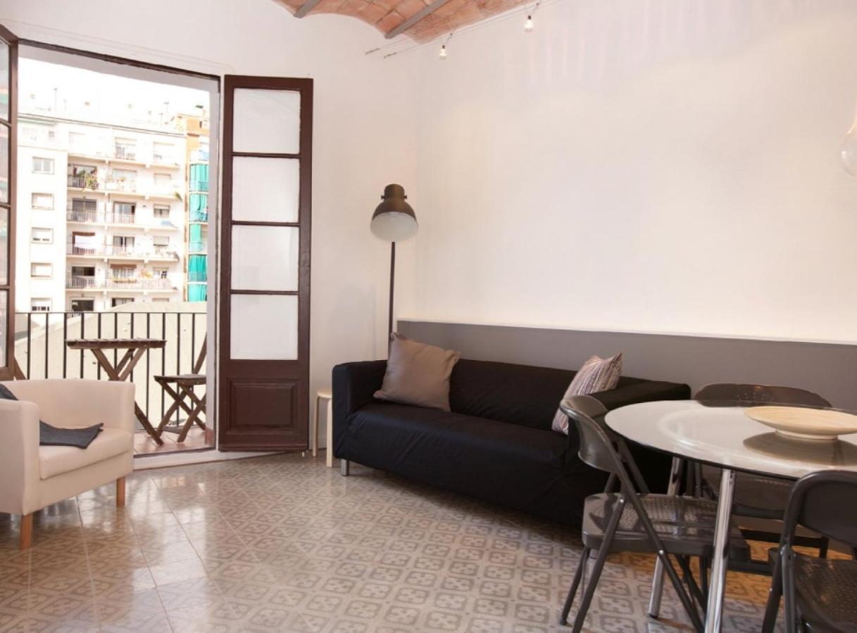 Napoles - Modernist Flat Close To Sagrada Familia Barcelona Bagian luar foto