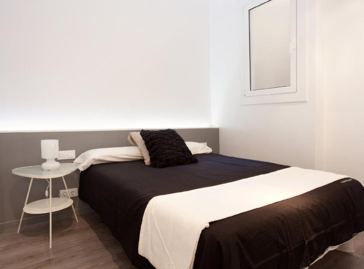 Napoles - Modernist Flat Close To Sagrada Familia Barcelona Bagian luar foto